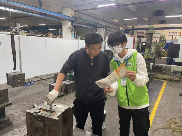 三鄉(xiāng)鎮(zhèn)開展“勤勞致富，遠(yuǎn)離毒品”禁毒宣傳活動照片4.jpg