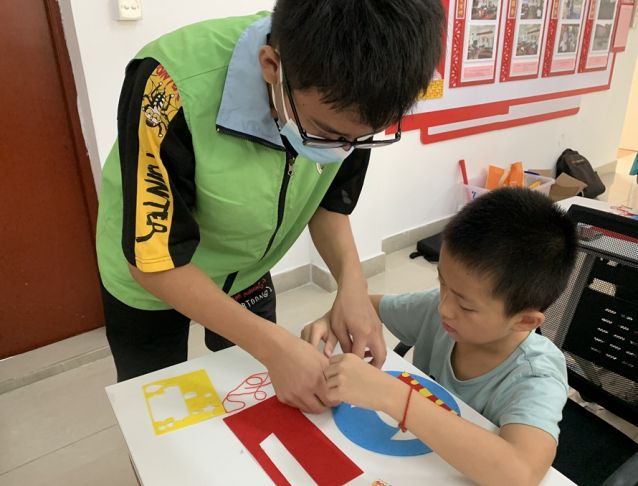 三鄉(xiāng)鎮(zhèn)開展“童心飛揚迎國慶，禁毒宣傳齊助力”宣傳活動圖片2_副本.jpg